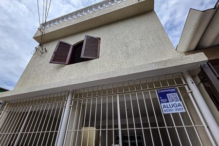 Casa para alugar com 70m², 2 quartos e 1 vagaFachada