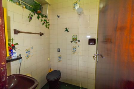 Casa à venda com 197m², 3 quartos e 2 vagasBnaheiro 1