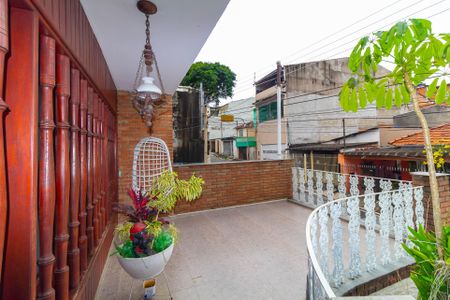 Casa à venda com 197m², 3 quartos e 2 vagasTerraço