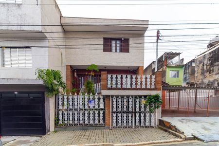 Casa à venda com 197m², 3 quartos e 2 vagasFachada