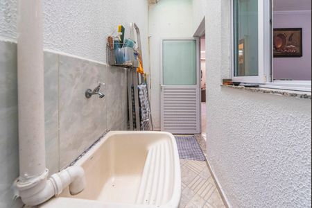 Casa à venda com 77m², 2 quartos e 1 vaga Casa à venda com 77m², 2 quartos e 1 vagaÁrea de Serviço