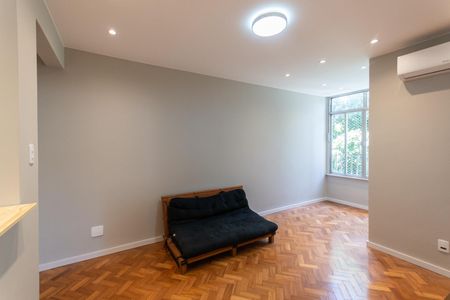 Sala de apartamento para alugar com 1 quarto, 53m² em Maracanã, Rio de Janeiro