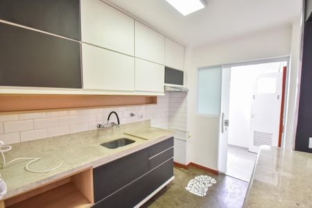 Apartamento à venda com 84m², 3 quartos e 2 vagasCozinha