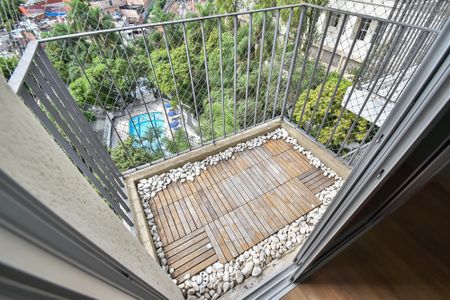 Apartamento à venda com 84m², 3 quartos e 2 vagasVaranda da suíte