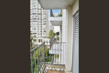 Apartamento à venda com 84m², 3 quartos e 2 vagasVaranda da suíte