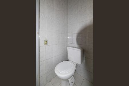 Banheiro de casa para alugar com 1 quarto, 30m² em Itaquera, São Paulo
