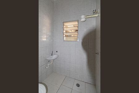 Banheiro de casa para alugar com 1 quarto, 30m² em Itaquera, São Paulo