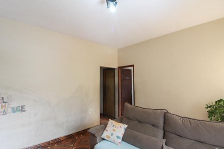 Sala de casa para alugar com 2 quartos, 80m² em Itatiaia, Belo Horizonte