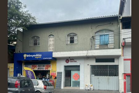Casa para alugar com 80m², 2 quartos e 1 vagaFachada