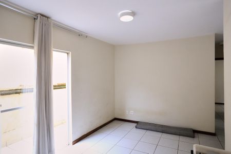 Sala de apartamento para alugar com 2 quartos, 96m² em Sagrada Família, Belo Horizonte