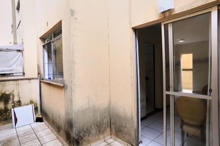 Apartamento para alugar com 96m², 2 quartos e 1 vagaVaranda