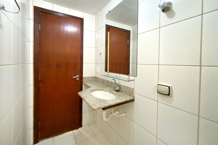 Apartamento para alugar com 96m², 2 quartos e 1 vaga Apartamento para alugar com 96m², 2 quartos e 1 vagaBanheiro
