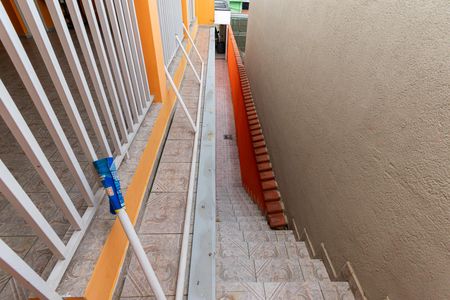 Casa à venda com 128m², 3 quartos e 3 vagasEscada