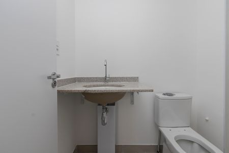 Apartamento à venda com 61m², 2 quartos e 1 vaga Apartamento à venda com 61m², 2 quartos e 1 vagaBanheiro