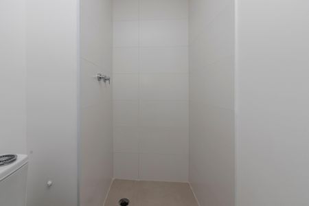 Apartamento à venda com 61m², 2 quartos e 1 vaga Apartamento à venda com 61m², 2 quartos e 1 vagaBanheiro da Suíte