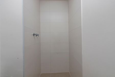 Apartamento à venda com 61m², 2 quartos e 1 vaga Apartamento à venda com 61m², 2 quartos e 1 vagaBanheiro