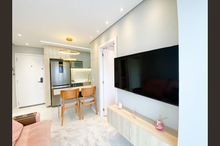 Sala de apartamento para alugar com 2 quartos, 38m² em Jardim Analia Franco, São Paulo
