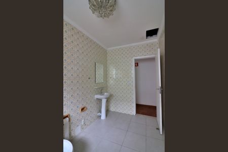 Casa para alugar com 260m², 5 quartos e 2 vagasBanheiro Social