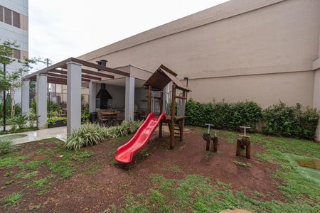 Apartamento para alugar com 33m², 2 quartos e sem vaga Apartamento para alugar com 33m², 2 quartos e sem vagaÁrea comum - Playground