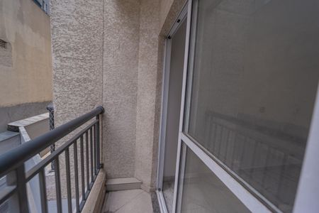 Apartamento para alugar com 33m², 2 quartos e sem vaga Apartamento para alugar com 33m², 2 quartos e sem vagaVaranda