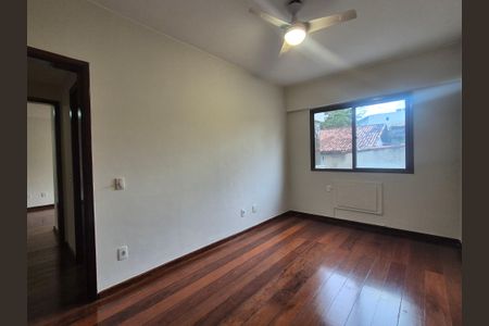 Apartamento à venda com 74m², 2 quartos e 1 vaga