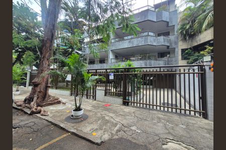 Apartamento à venda com 74m², 2 quartos e 1 vaga