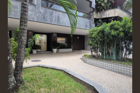 Apartamento à venda com 74m², 2 quartos e 1 vaga