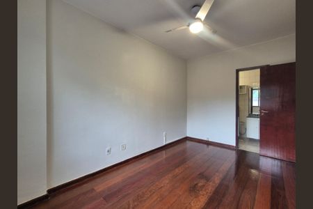 Apartamento à venda com 74m², 2 quartos e 1 vaga