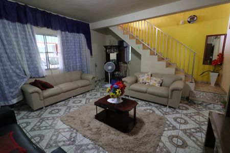 Sala de casa para alugar com 3 quartos, 280m² em Jardim Roberto, Osasco