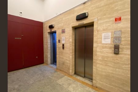 Apartamento à venda com 44m², 1 quarto e sem vagaÁrea comum