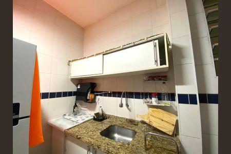 Apartamento à venda com 44m², 1 quarto e sem vagaCozinha - Armários