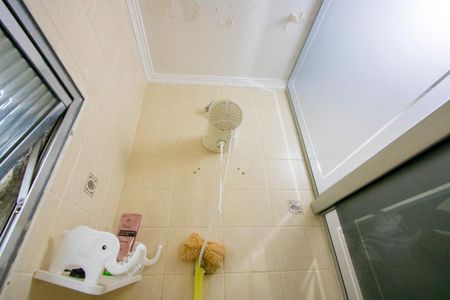 Casa à venda com 230m², 2 quartos e 2 vagasBanheiro social