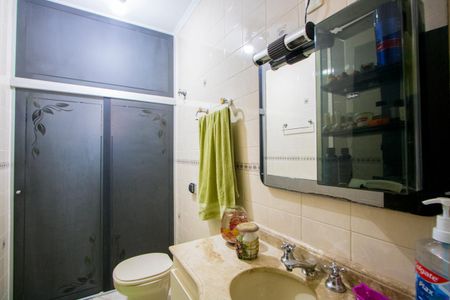 Casa à venda com 230m², 2 quartos e 2 vagasBanheiro social