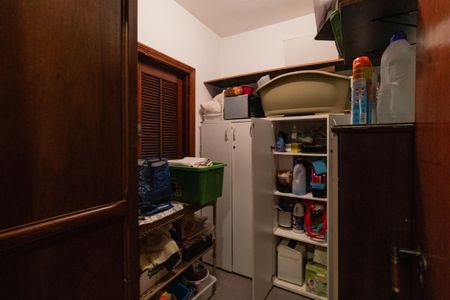 Casa à venda com 280m², 4 quartos e 5 vagasQuarto de Serviço