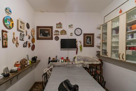 Casa à venda com 280m², 4 quartos e 5 vagasCopa