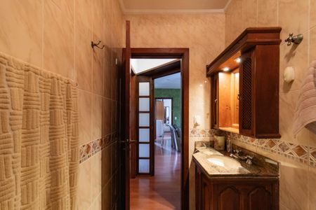 Casa à venda com 280m², 4 quartos e 5 vagasBanheiro