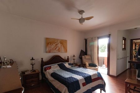 Casa à venda com 280m², 4 quartos e 5 vagasSuíte 2