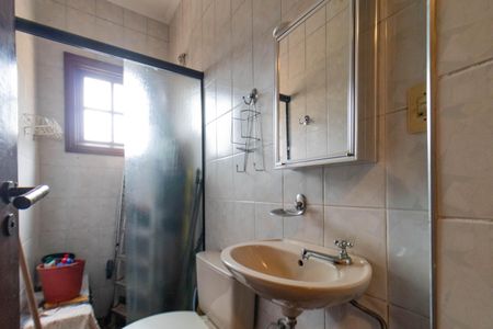 Casa à venda com 280m², 4 quartos e 5 vagasBanheiro de serviço