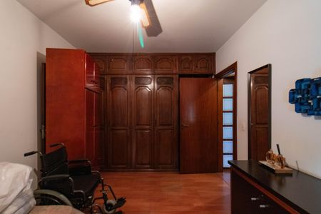 Casa à venda com 280m², 4 quartos e 5 vagasQuarto 1