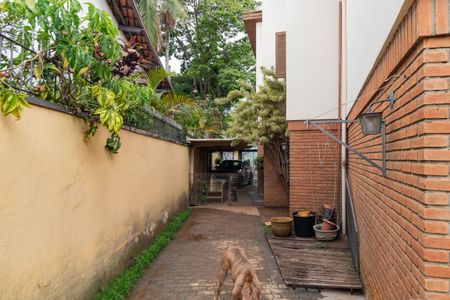 Casa à venda com 280m², 4 quartos e 5 vagasQuintal