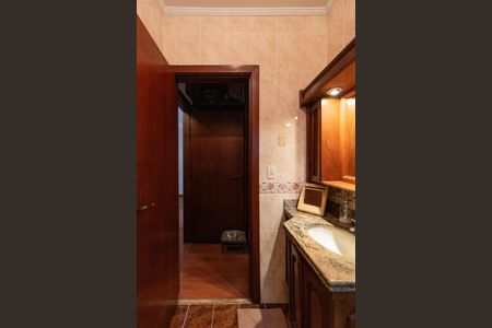 Casa à venda com 280m², 4 quartos e 5 vagasBanheiro da Suíte