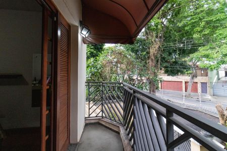 Casa à venda com 280m², 4 quartos e 5 vagasVaranda da Suíte 1