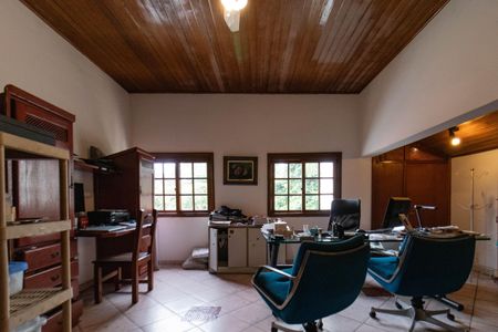 Casa à venda com 280m², 4 quartos e 5 vagasEscritório