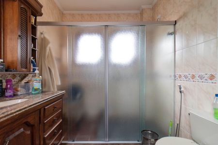 Casa à venda com 280m², 4 quartos e 5 vagasBanheiro da Suíte 2