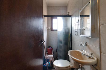 Casa à venda com 280m², 4 quartos e 5 vagasBanheiro de serviço