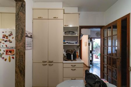 Casa à venda com 280m², 4 quartos e 5 vagasCopa