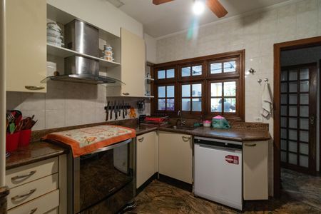 Casa à venda com 280m², 4 quartos e 5 vagasCozinha