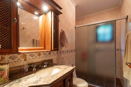 Casa à venda com 280m², 4 quartos e 5 vagasBanheiro