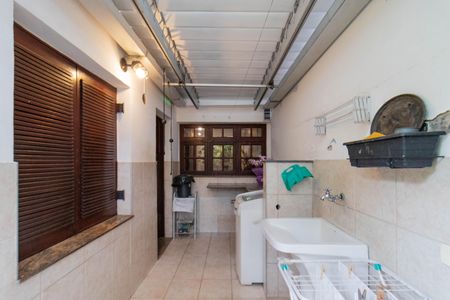 Casa à venda com 280m², 4 quartos e 5 vagasÁrea de Serviço