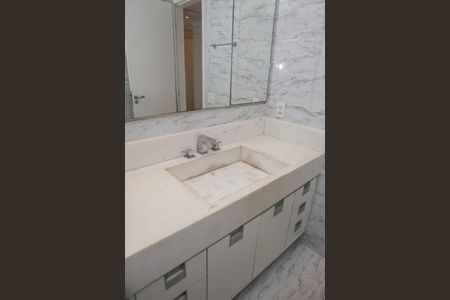 Apartamento para alugar com 118m², 3 quartos e 3 vagasBanheiro da Suíte 1